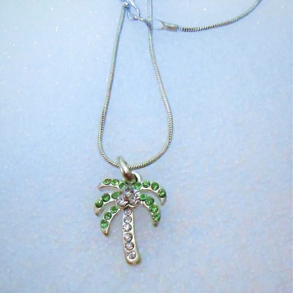 Peridot Palm Tree Pendant - Picture 5 of 8
